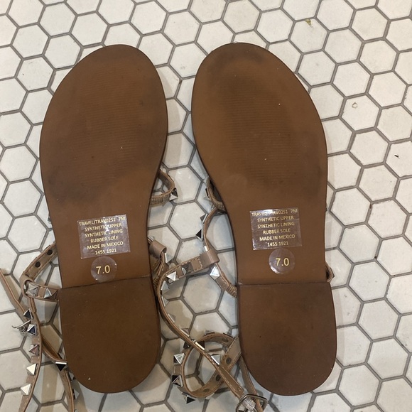 Steve Madden Spiked nude sandals - Picture 3 of 3